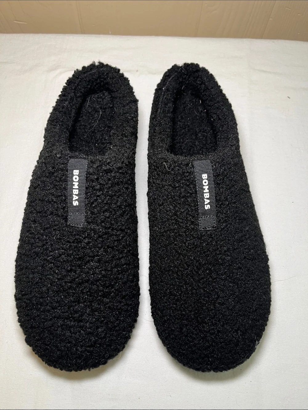 Bombas Black Sherpa Slip-On Comfort Loafers